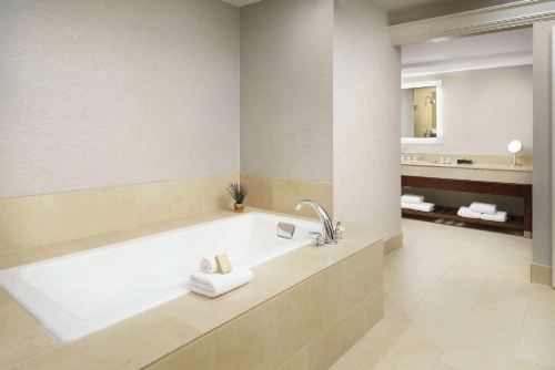 DoubleTree By Hilton Colorado Springs image 6